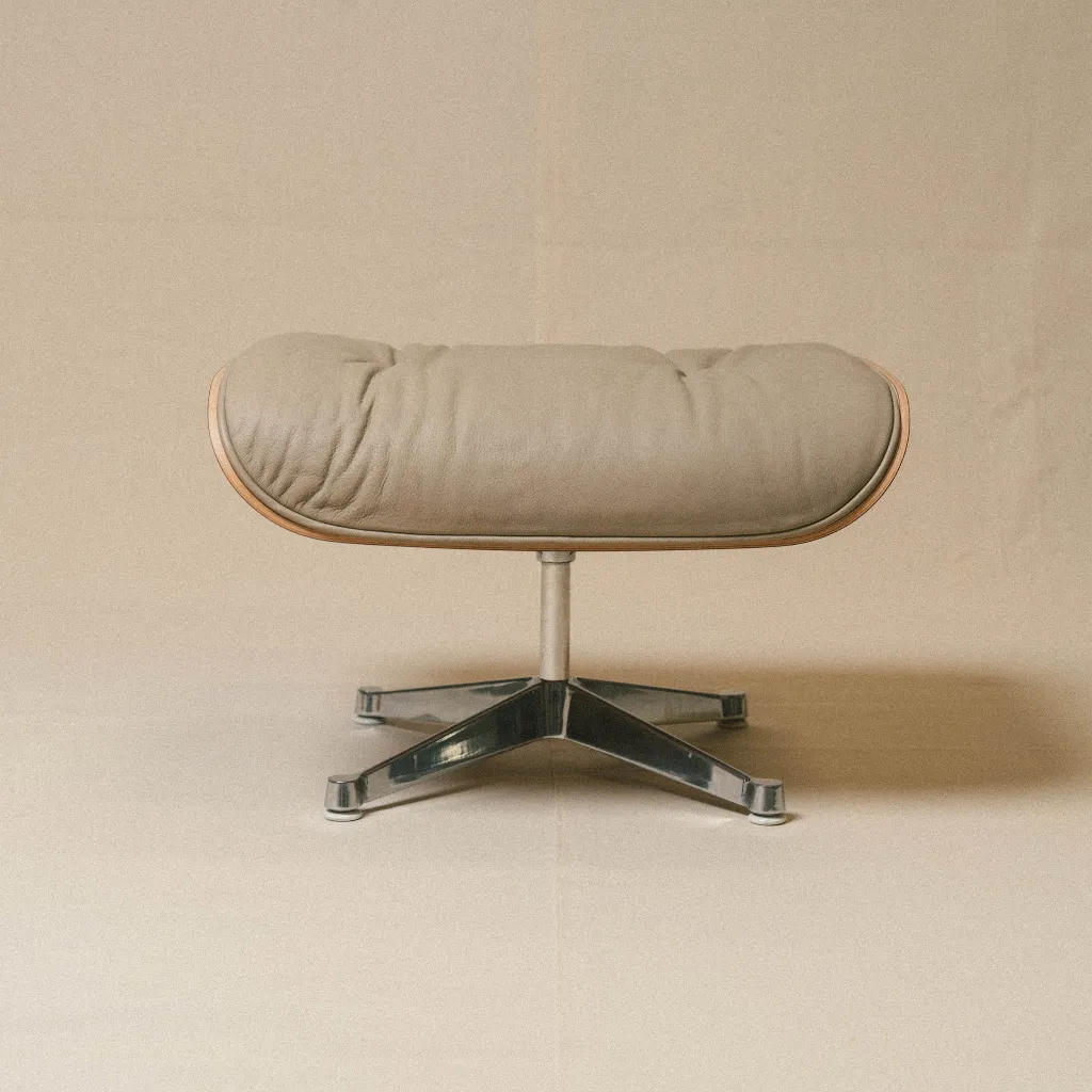 Lounge chair-1.webp