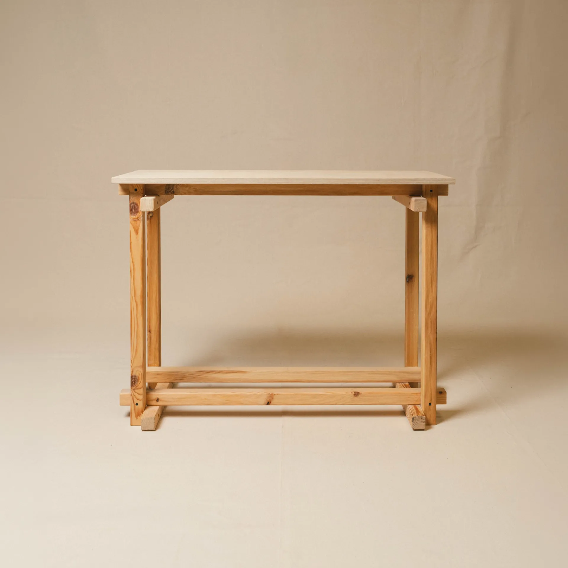 Hamdan Table