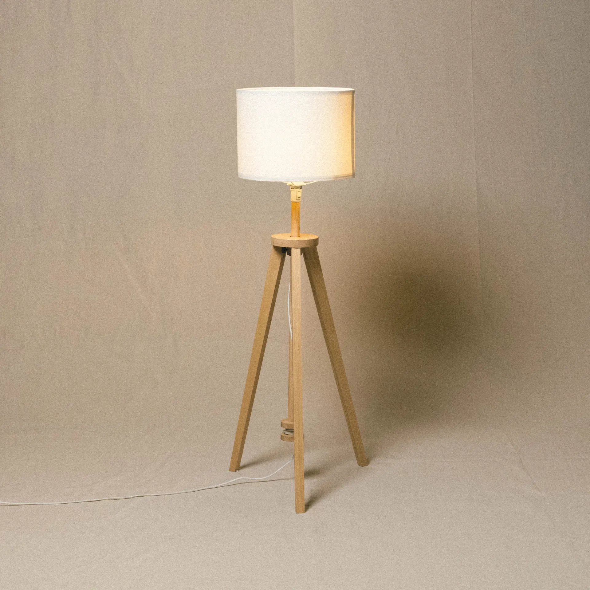 Floor lamp